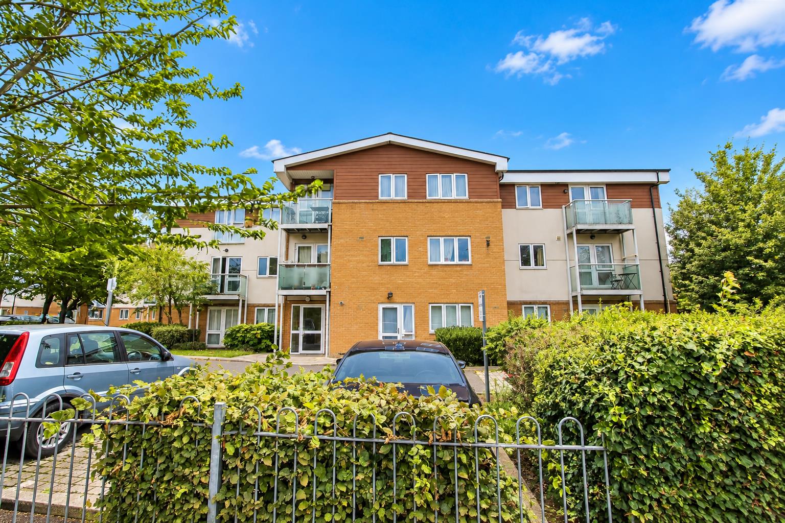 11, 40 Mollison Drive, Wallington